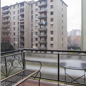 Lust Gulli Milano