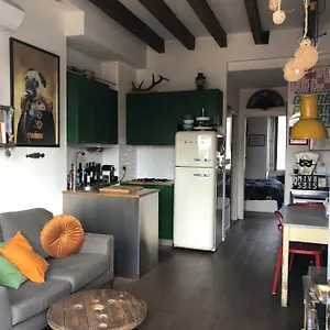 Apartament Lights, Mediolan