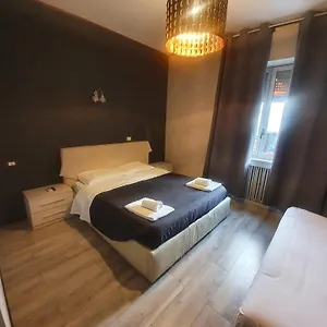 2* Penzion Sira House