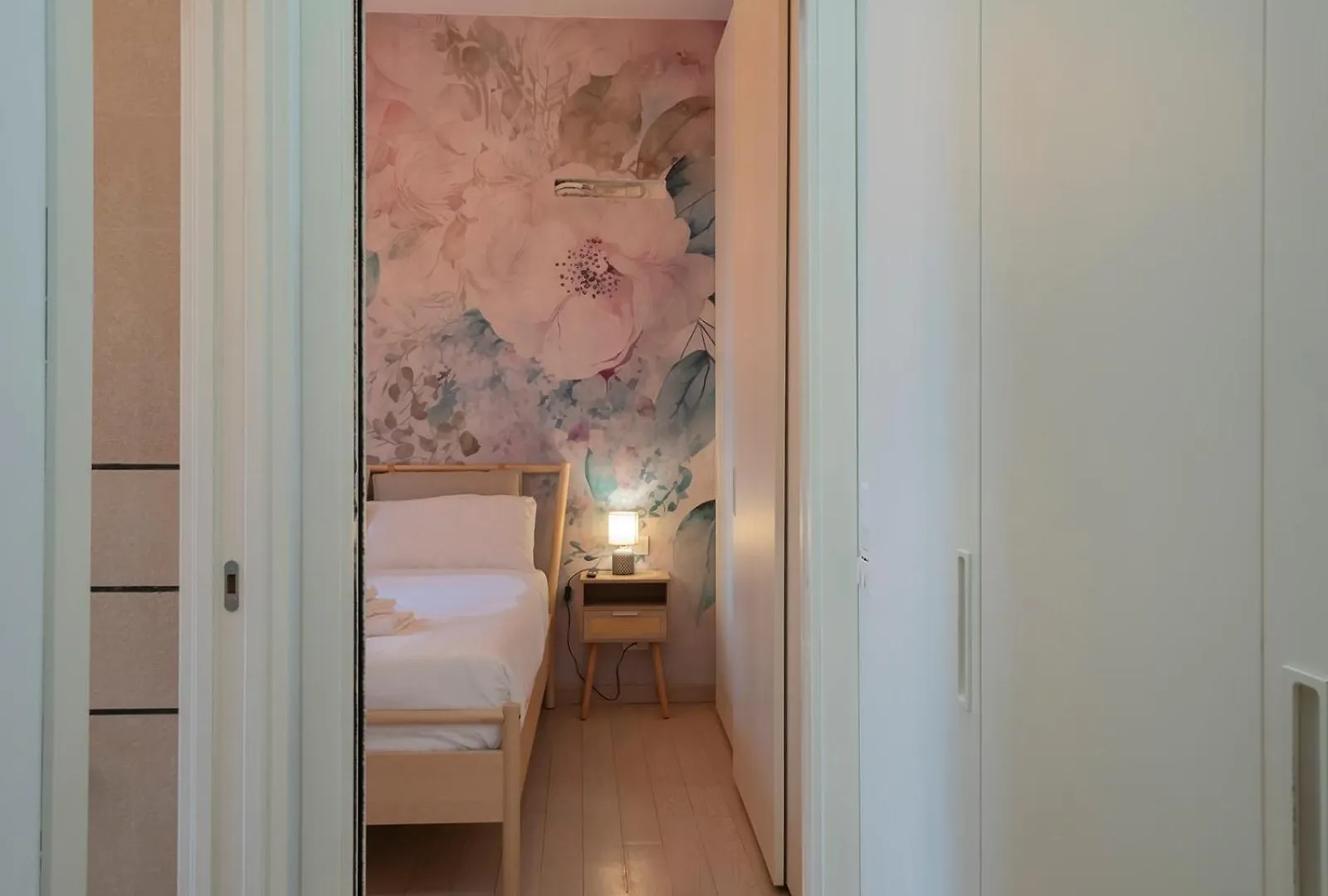 Gambara San Siro One Minute From The Metro Apartment Milan Italy